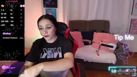 Snapshot of yeliana_sexy chatting on September 17, 7:06 am Valery  online show from September 17, 7:06 am