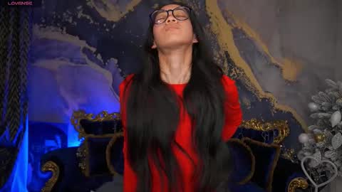 yennstar online show from February 14, 1:24 pm