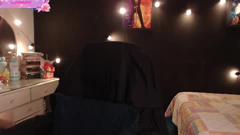 Yesi online show from October 1, 6:35 pm