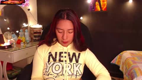 Yesi online show from October 11, 1:25 pm