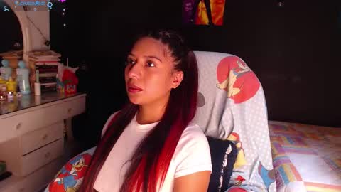 Yesi online show from September 19, 5:01 pm