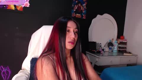 Yesi online show from February 12, 3:06 pm