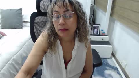 jessy online show from April 10, 2:06 am