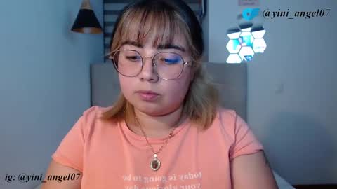 hii i am yini online show from November 10, 3:01 am