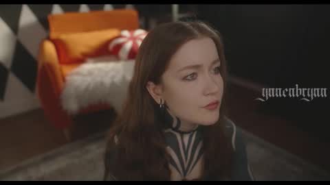 ynnenbrynn online show from February 2, 6:01 am