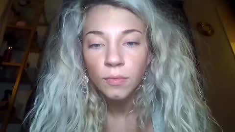 your_fav1 online show from November 14, 4:01 am