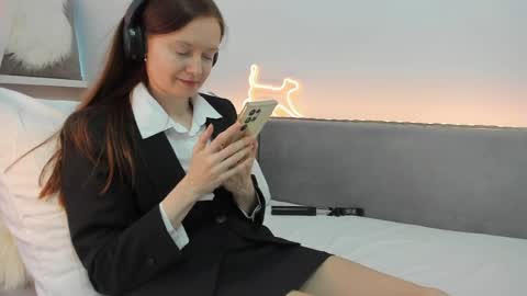 Your Librarian online show from June 7, 10:11 am