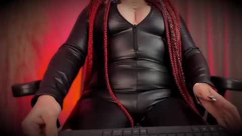 Cami independent model online show from January 11, 8:52 am