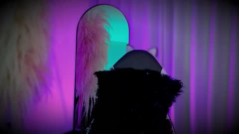 Cami independent model online show from March 4, 8:54 am