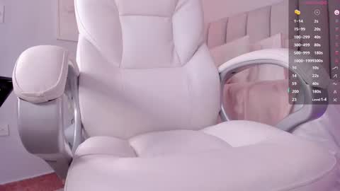 your_petite18 online show from December 21, 2:38 am