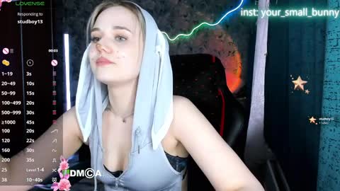 Molly online show from April 6, 4:46 am