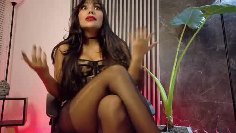 Selena online show from November 13, 5:28 am