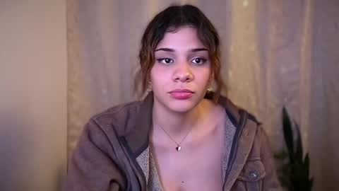 yourcutemolly__ online show from May 23, 4:11 am