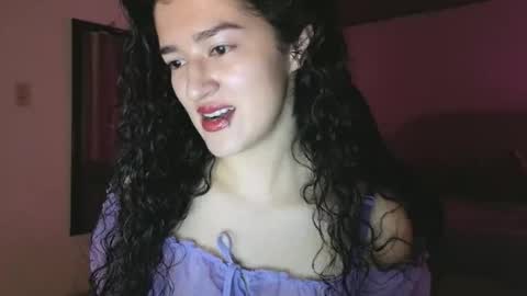 yourdreamgirl2025 online show from April 3, 12:08 am