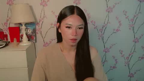 Snapshot of yourdreamgirljane chatting on October 23, 1:44 am JANE online show from October 23, 1:44 am