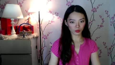 KESHA online show from February 12, 5:15 am