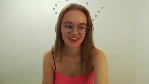 Snapshot of yourdreamray chatting on October 3, 5:18 pm Lana online show from October 3, 5:18 pm