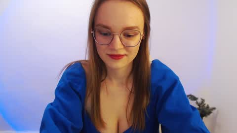Snapshot of yourdreamray chatting on January 18, 9:13 pm Lana online show from January 18, 9:13 pm