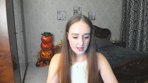 Mariam online show from November 1, 8:02 pm