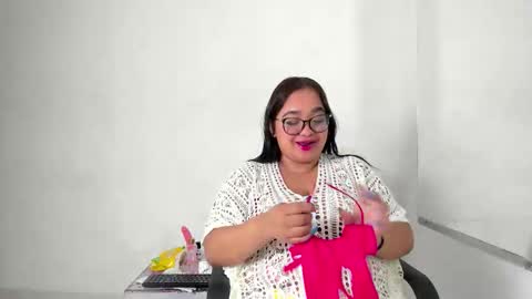 yourlittlewife online show from October 9, 11:14 am