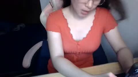 Kelly online show from September 25, 10:47 am
