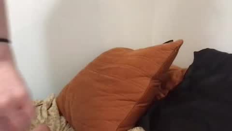 YoursTrulyBella online show from April 2, 3:48 am