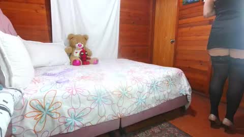 Snapshot of yulexa2230 chatting on October 23, 2:39 am yulexa online show from October 23, 2:39 am