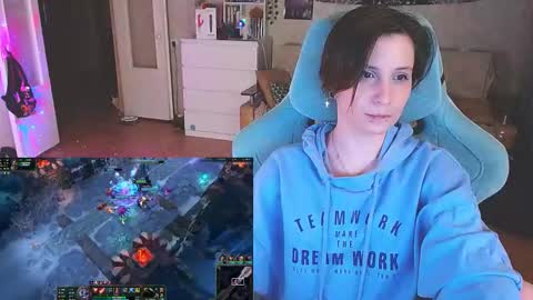 Kris online show from February 25, 8:11 pm