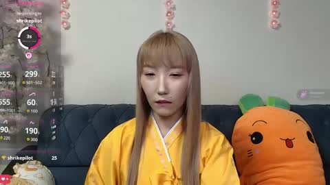 yume_ko online show from May 17, 10:42 pm