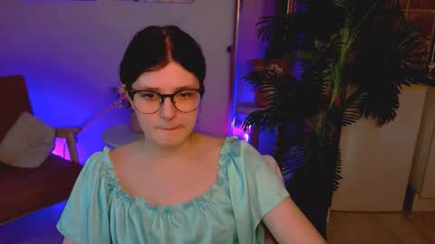 Yumi online show from March 5, 2:35 pm