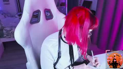 Snapshot of yumi_youkai chatting on October 31, 8:02 pm Yumi 3 online show from October 31, 8:02 pm