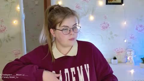 Polly online show from October 31, 4:22 pm