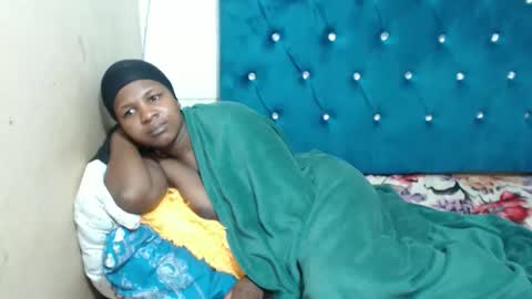 yummybumz online show from November 1, 12:37 am