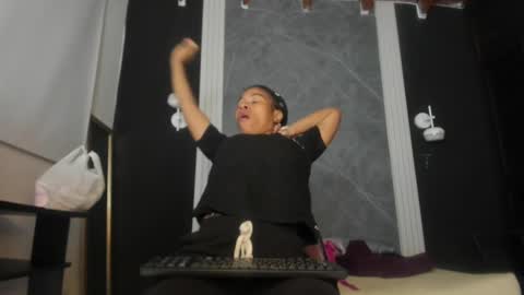 Yummyduo online show from January 10, 11:11 am