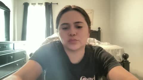 yungtorii online show from November 17, 6:19 pm