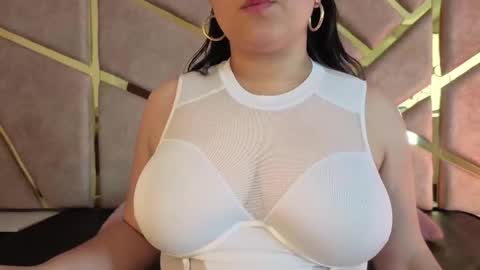 Claire  online show from February 6, 7:17 pm