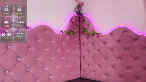 Claire  online show from April 10, 7:09 pm