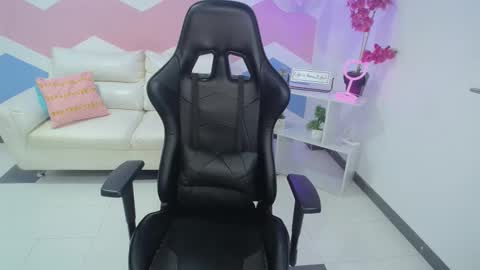 Zahira  online show from February 27, 7:35 pm