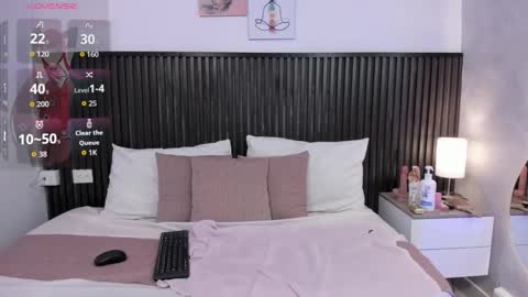 zaira online show from March 29, 12:15 pm