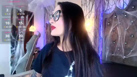   online show from October 24, 7:43 pm