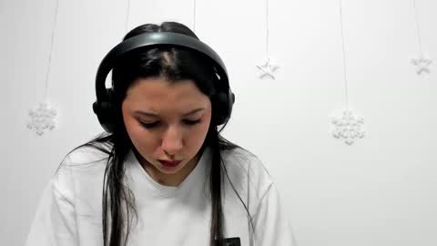 zammii69 online show from January 8, 8:57 pm