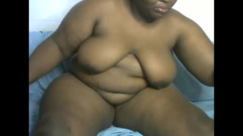 zandile22 online show from November 12, 8:07 pm