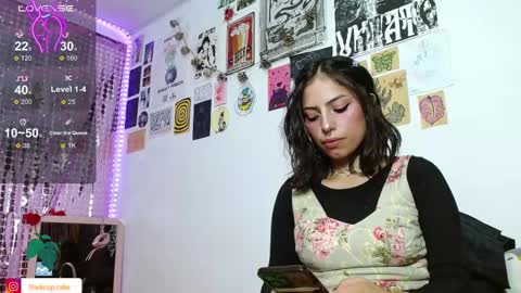 Zara Flores online show from February 6, 9:49 pm