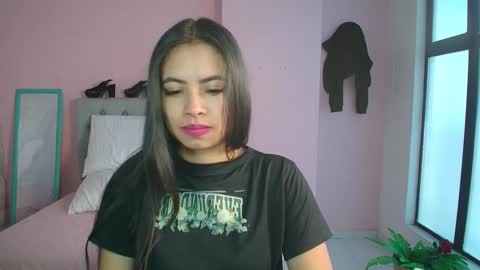 Snapshot of zarah_torres chatting on January 22, 7:03 pm Zarah  online show from January 22, 7:03 pm