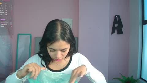 Snapshot of zarah_torres chatting on January 7, 1:14 pm Zarah  online show from January 7, 1:14 pm