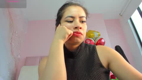 Snapshot of zarah_torres chatting on September 28, 5:29 pm Zarah  online show from September 28, 5:29 pm