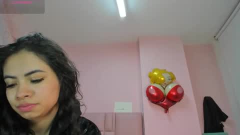 Snapshot of zarah_torres chatting on October 8, 11:20 pm Zarah  online show from October 8, 11:20 pm