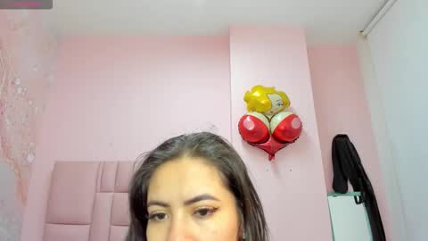 Snapshot of zarah_torres chatting on September 22, 11:14 pm Zarah  online show from September 22, 11:14 pm