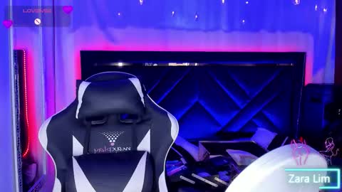 Zara Lim  online show from December 5, 7:37 pm