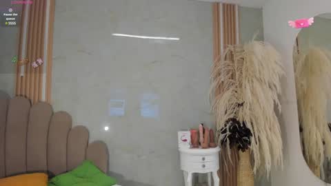 Hello Im Samantha  online show from January 4, 12:16 pm